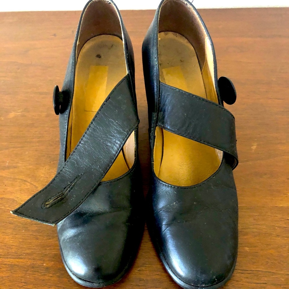 Guillermina style shoes